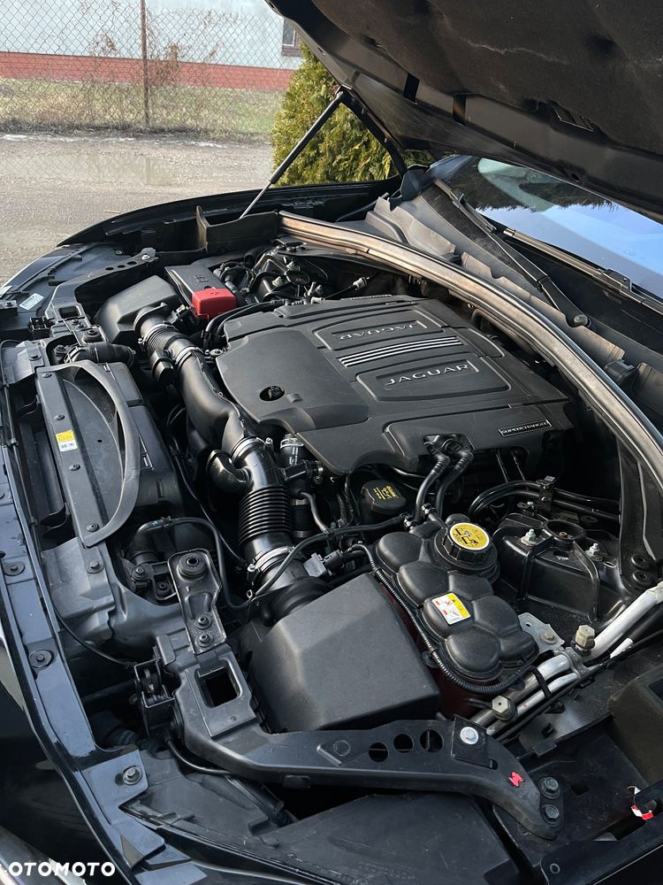 Jaguar F-Pace 35t AWD Prestige - 35