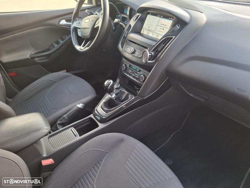 Ford Focus 1.0 EcoBoost Titanium - 13