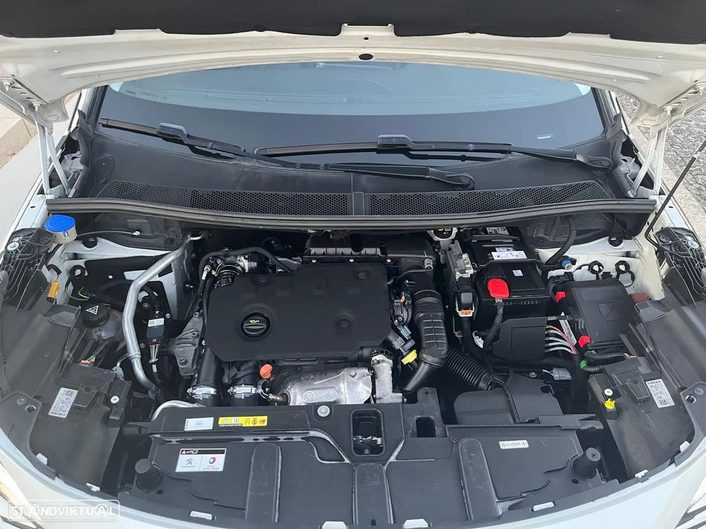 Peugeot 3008 1.5 BlueHDi Allure EAT8 - 43