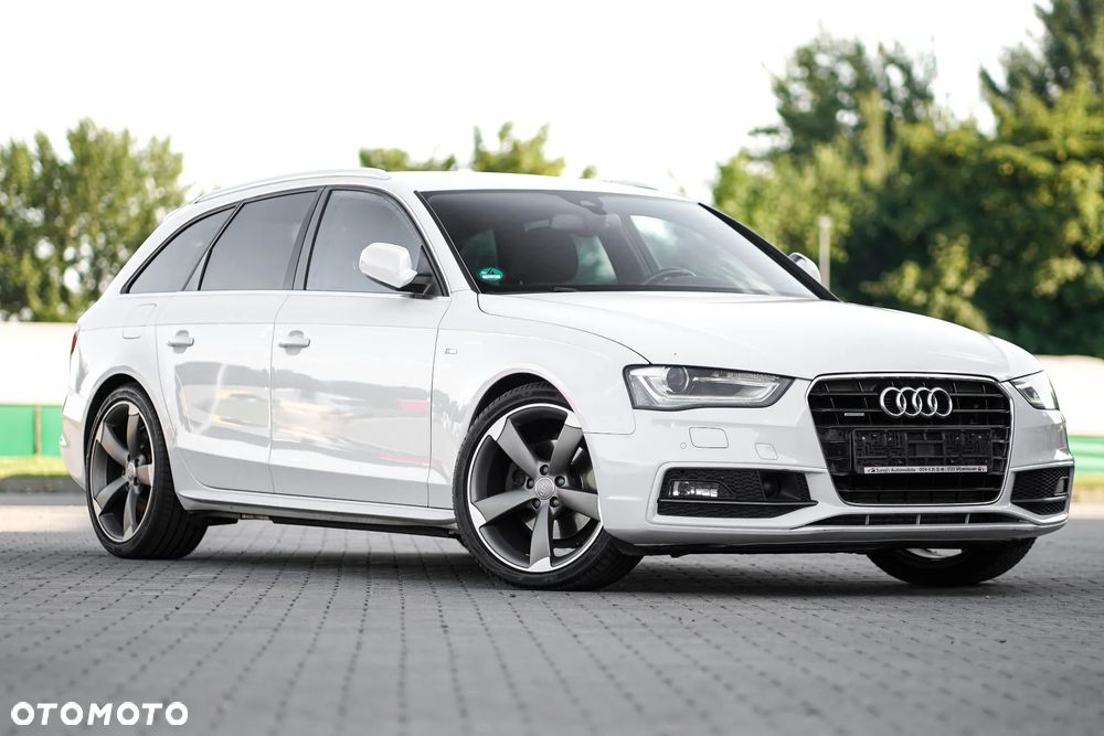 Audi A4 Avant 2.0 TDI Quattro Design S tronic - 29