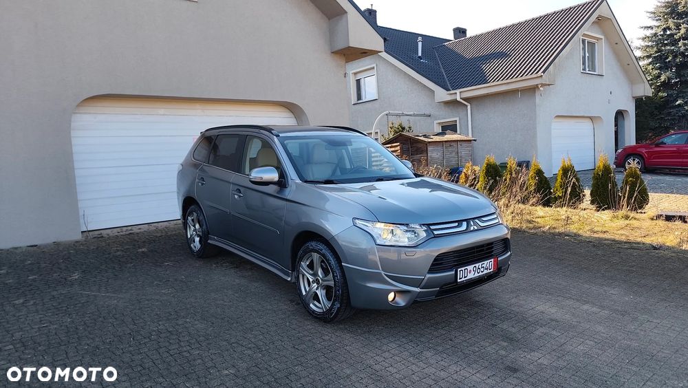 Mitsubishi Outlander 2.2 DI-D 4WD Automatik Diamant Edition+ - 27