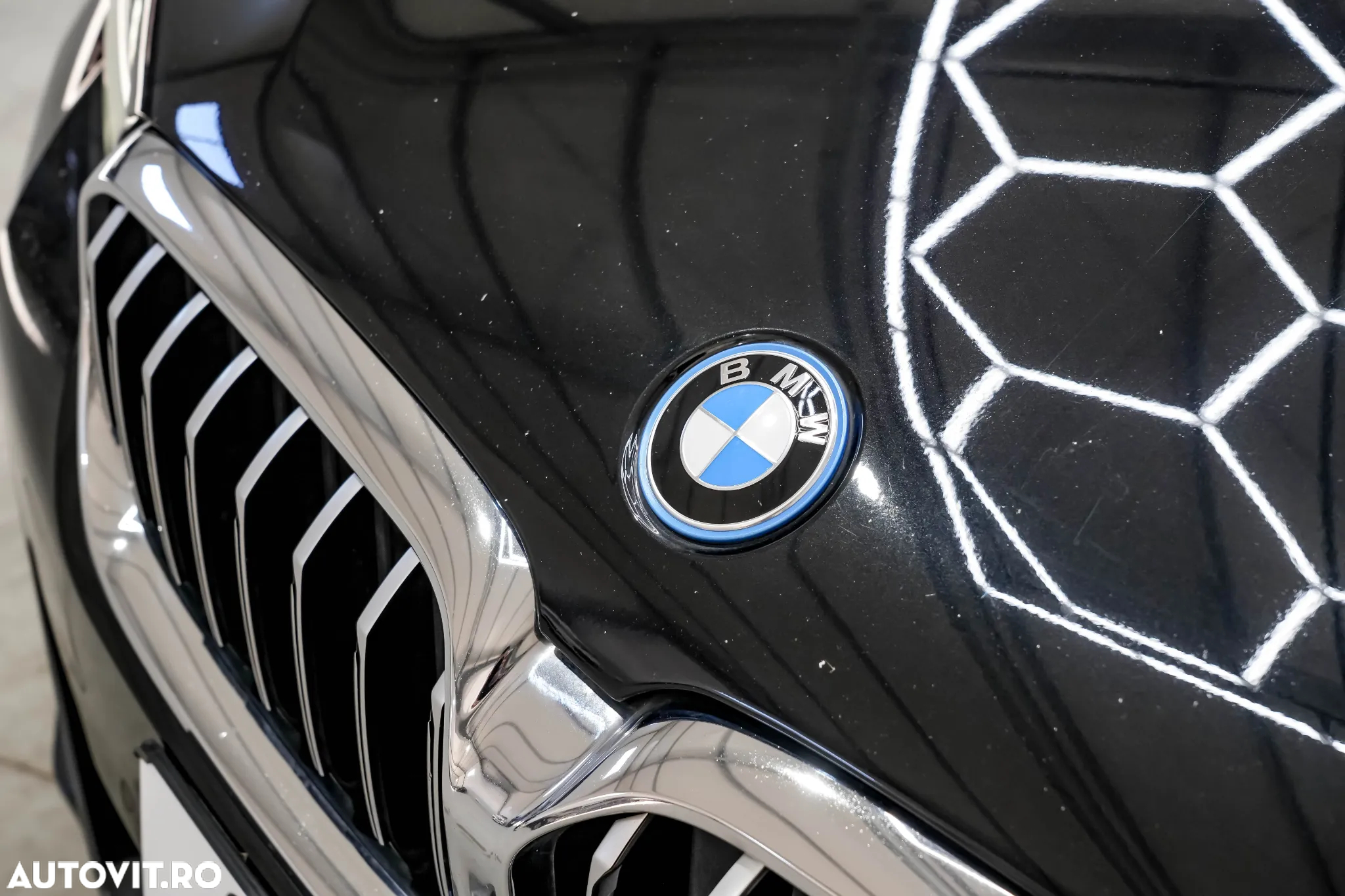 BMW Seria 5 520i Aut. M Sport Edition - 34