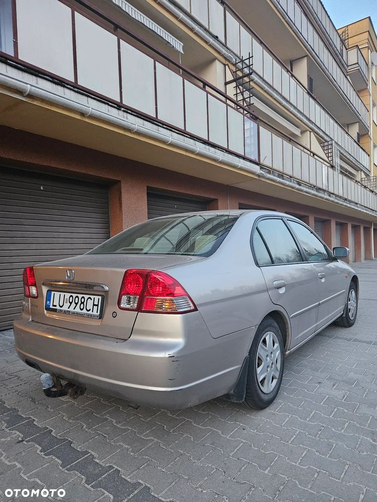 Honda Civic 1.6i ES - 6