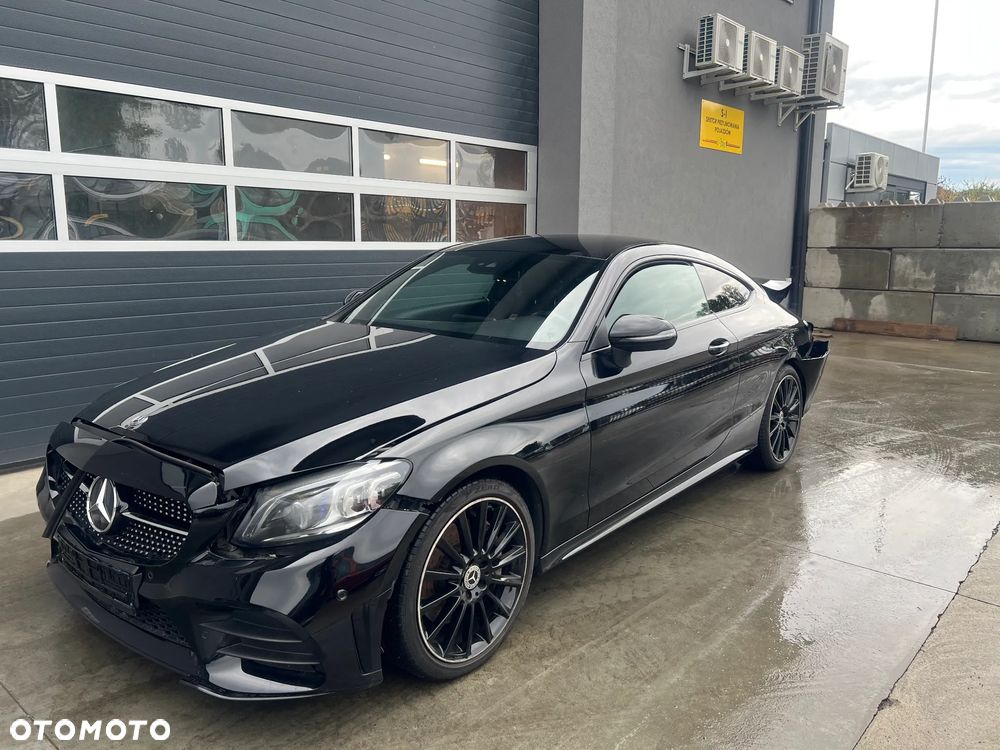 Mercedes-Benz Klasa C 300 9G-TRONIC - 7