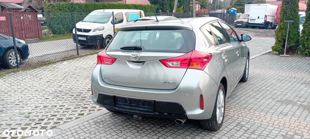 Toyota Auris 1.6 Valvematic Executive - 4
