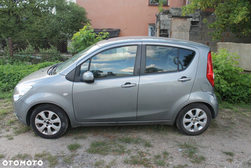 Opel Agila 1.0 - 2