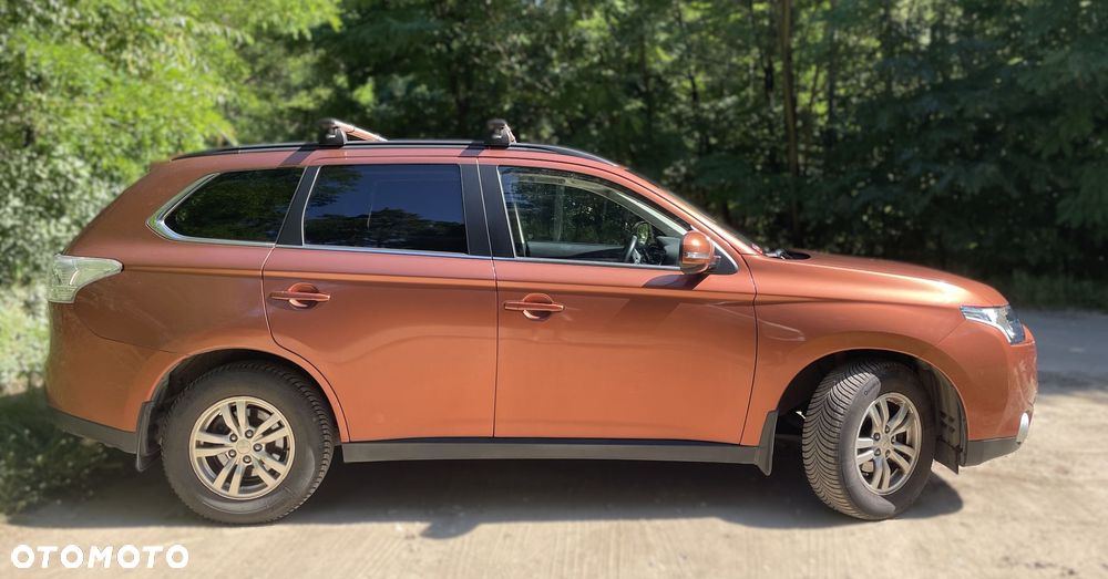 Mitsubishi Outlander - 3