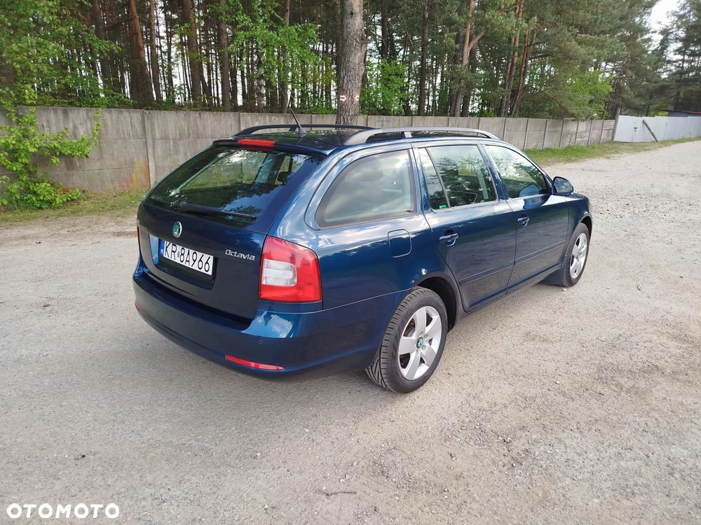 Skoda Octavia 1.6 TDI Ambiente - 6