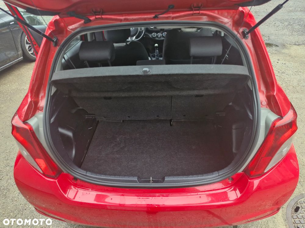 Toyota Yaris 1.4 D-4D Premium - 13