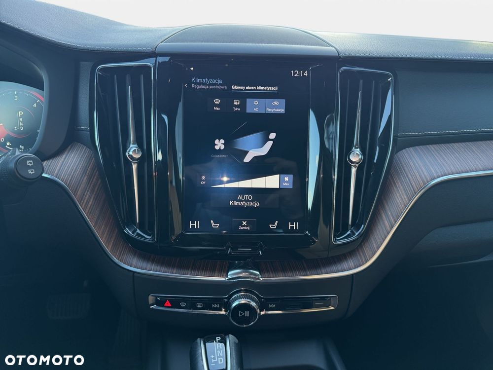 Volvo XC 60 D5 AWD Geartronic Inscription - 21