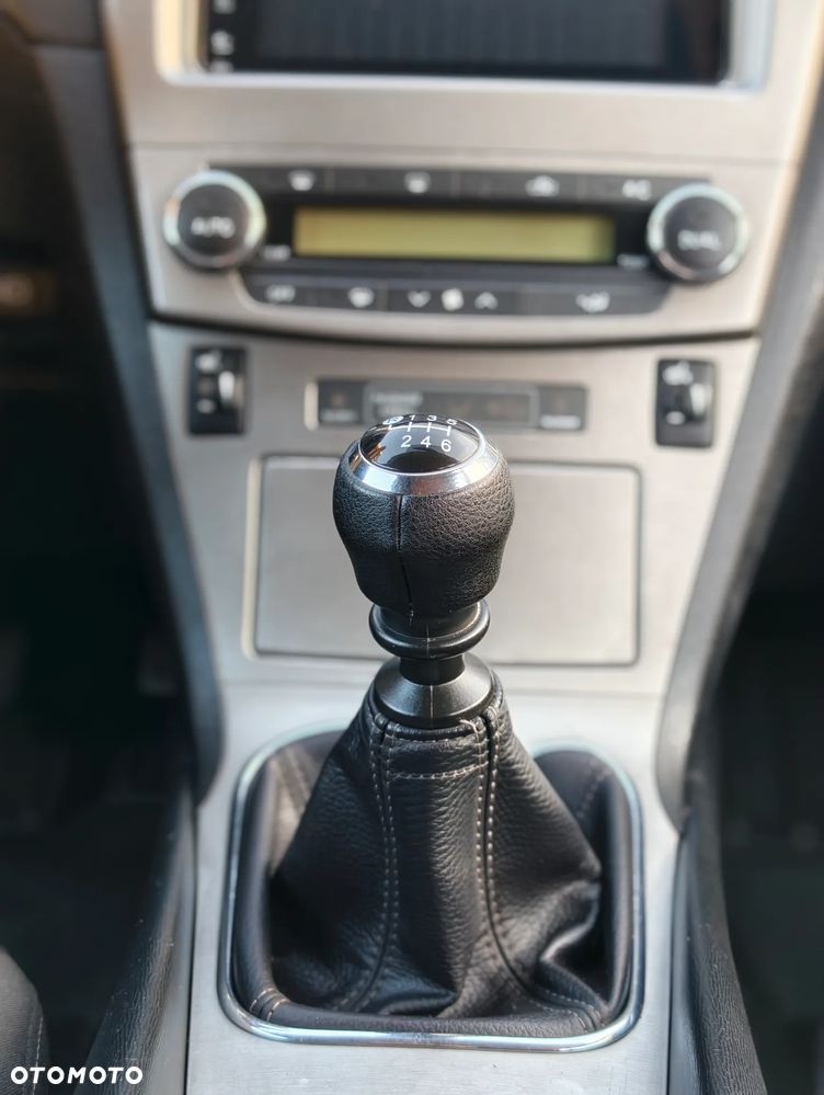 Toyota Avensis 1.8 Sol EU5 - 14