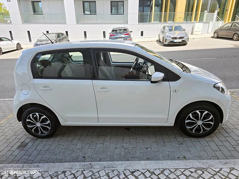 VW Up! 1.0 BlueMotion Move Auto - 7