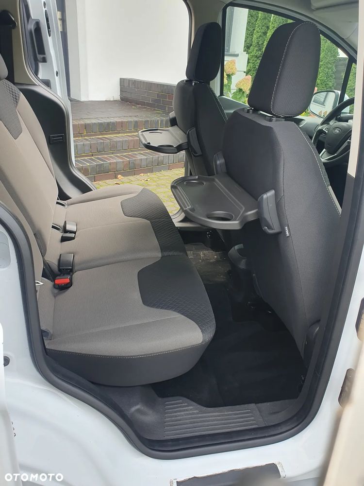 Ford Tourneo Courier - 10