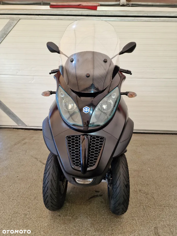 Piaggio MP-3 - 17