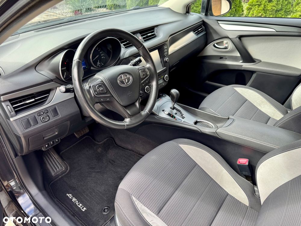 Toyota Avensis Combi 1.8 Multidrive S Executive - 14