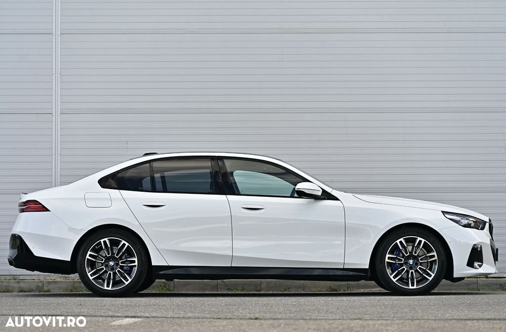 BMW Seria 5 530i xDrive AT - 9