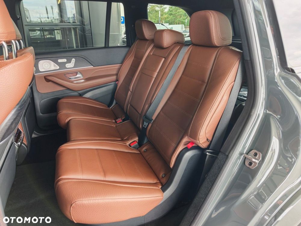 Mercedes-Benz GLS - 11