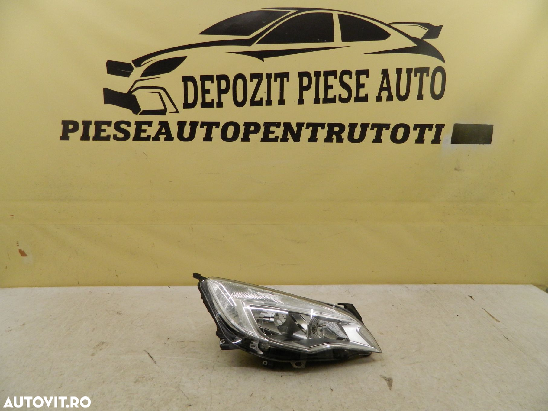 Far deapta Opel Astra J, 2009, 2010, 2011, 2012, cod origine 13253647. - 2