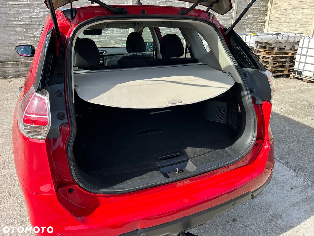 Nissan X-Trail 1.6 DIG-T N-Vision - 23