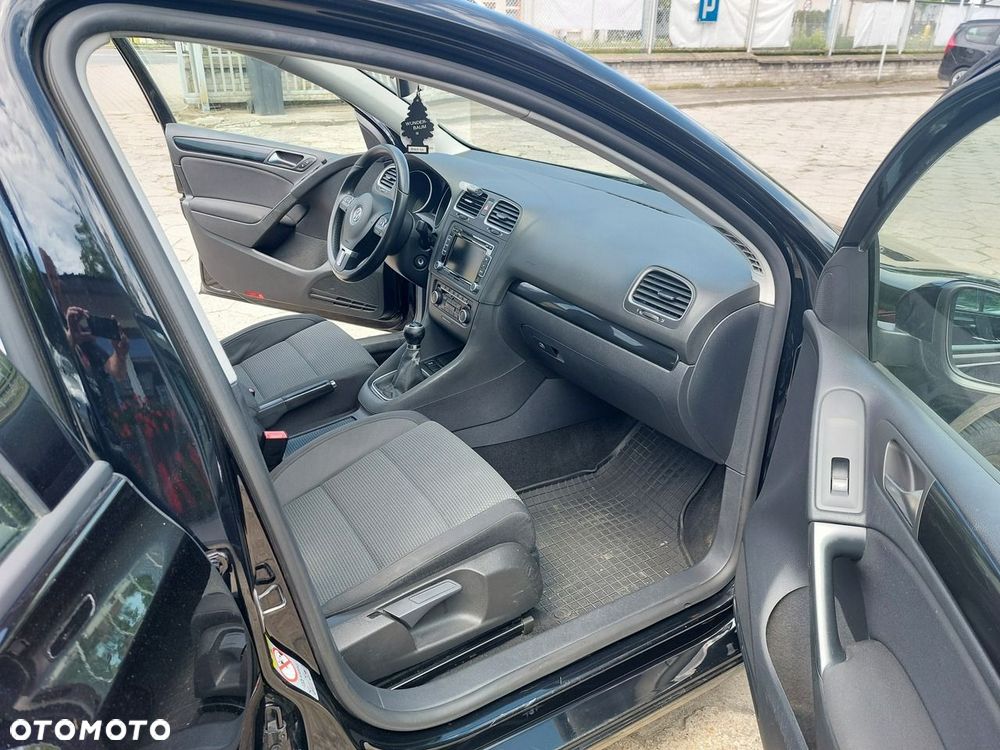 Volkswagen Golf - 14