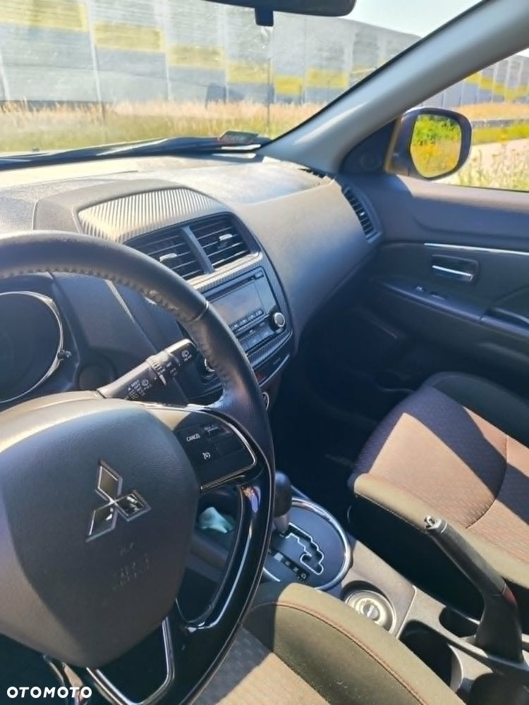 Mitsubishi Outlander - 18
