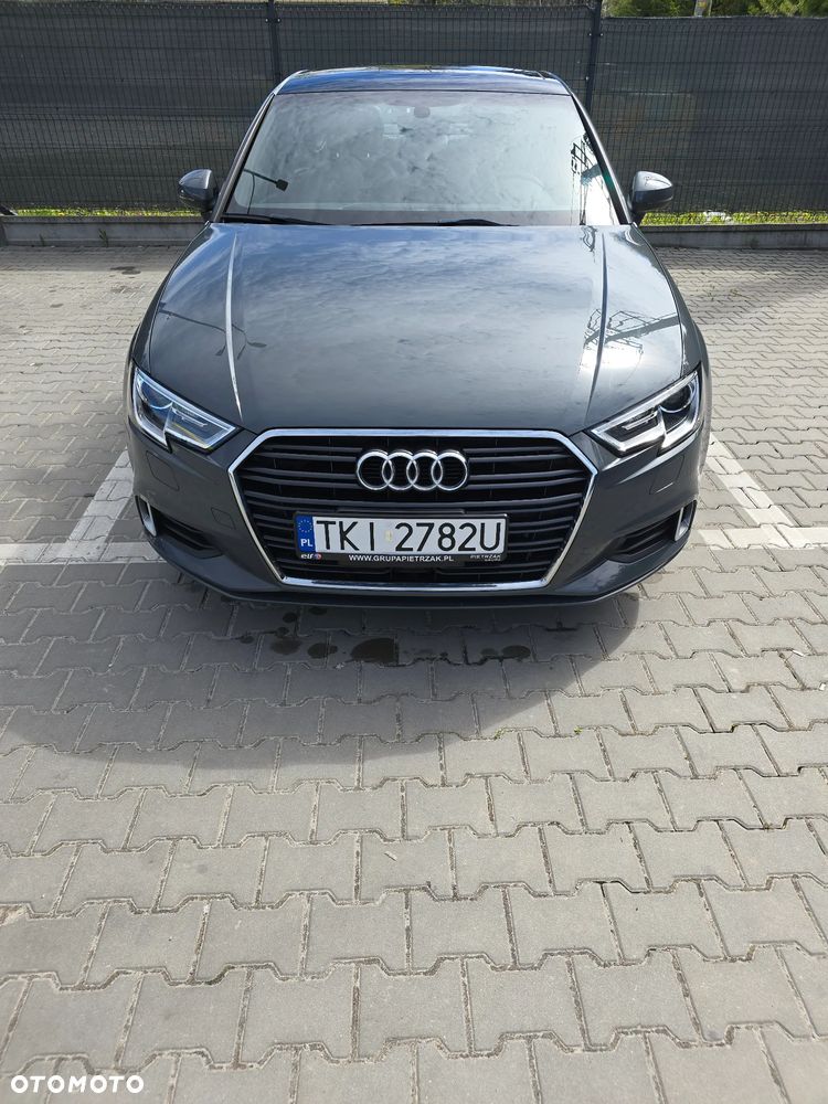 Audi A3 Limousine 40 TFSI quattro S tronic sport - 2