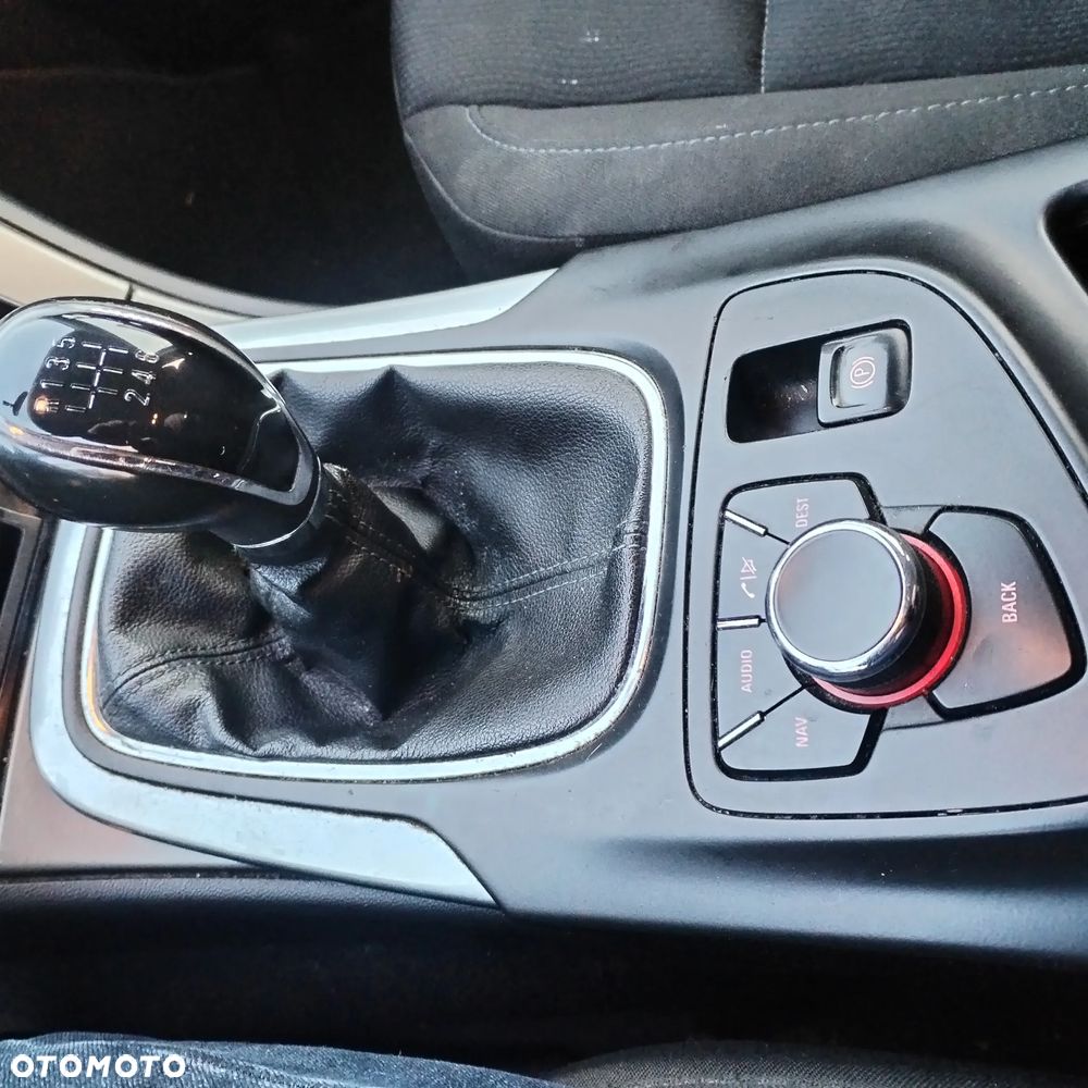 Opel Insignia 2.0 CDTI - 11