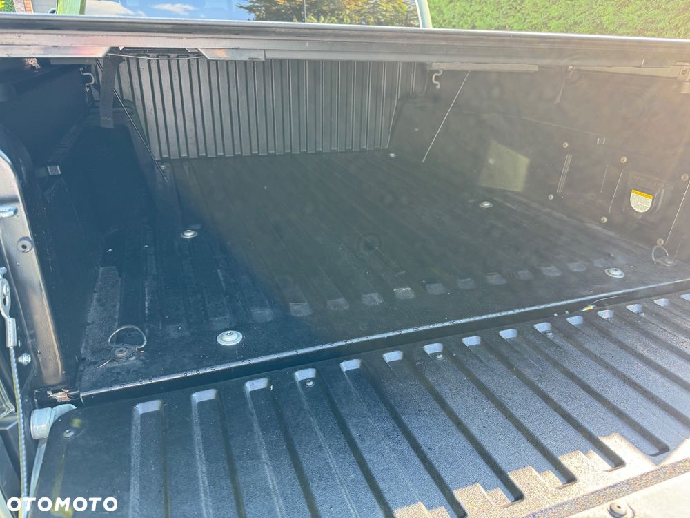 Toyota Tacoma - 23