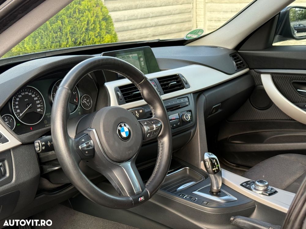 BMW Seria 3 325d Aut. Luxury Line - 7