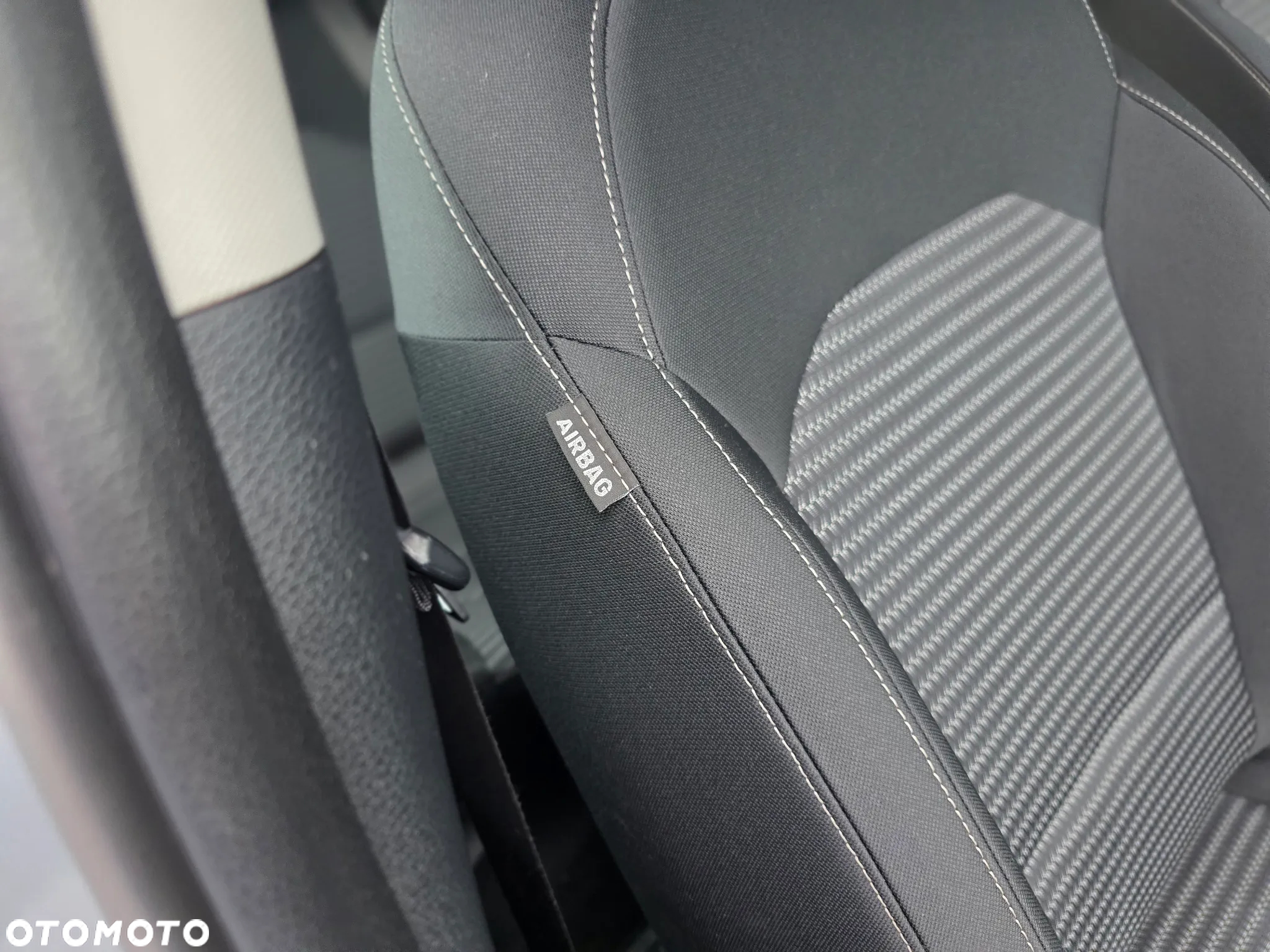 Kia Ceed 1.5 T-GDI L Business Line - 30