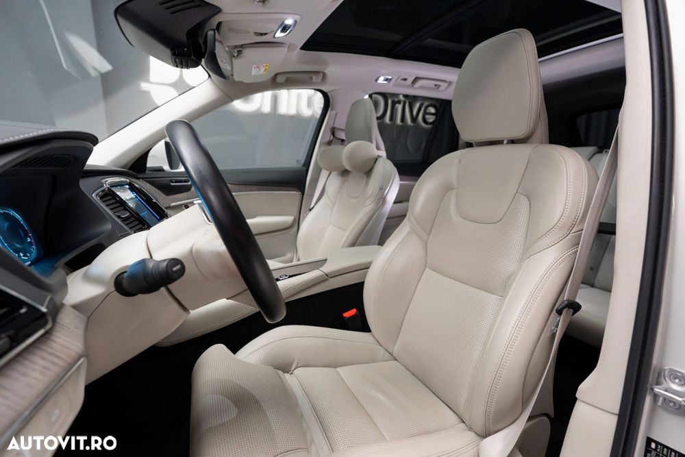 Volvo XC 90 - 31