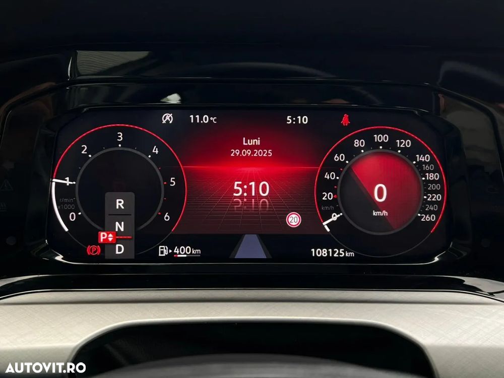 Volkswagen Golf Variant 2.0 TDI DSG Life - 15