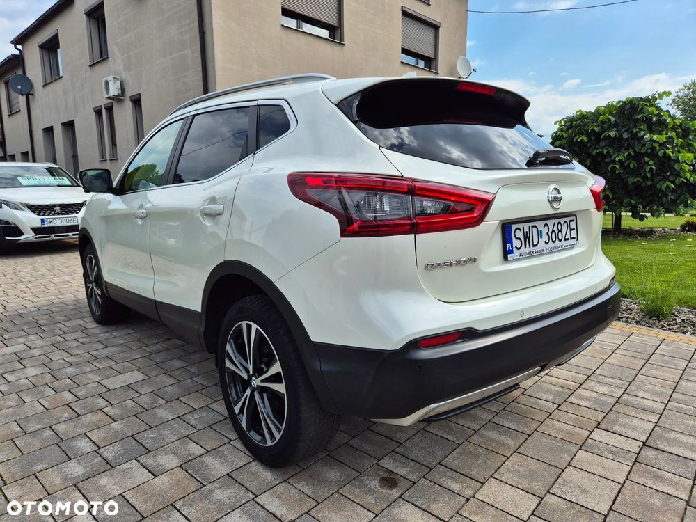 Nissan Qashqai 1.3 DIG-T N-Connecta - 24