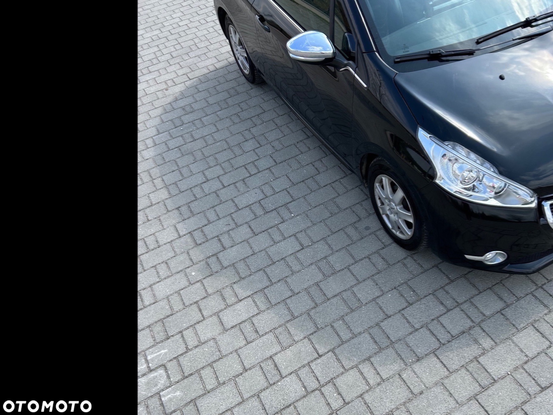 Peugeot 208 - 4
