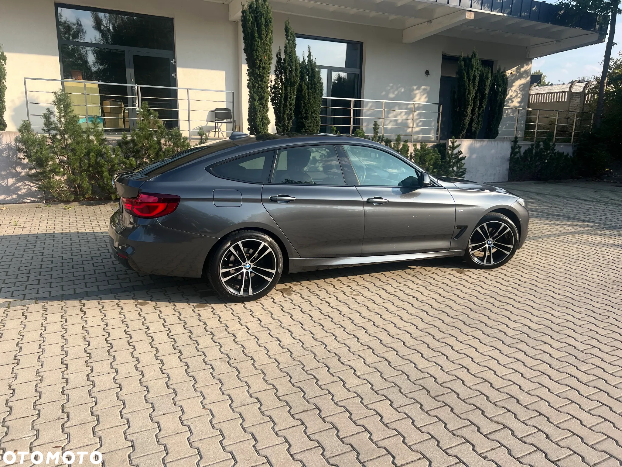 BMW 3GT 320i xDrive M Sport - 12