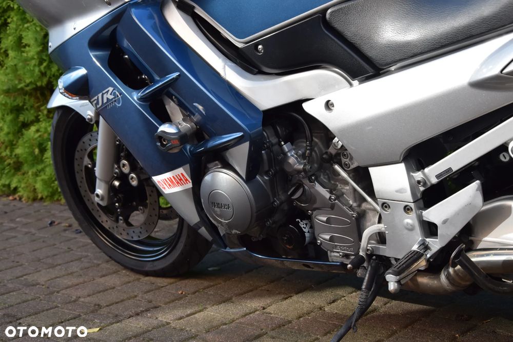 Yamaha FJR - 11