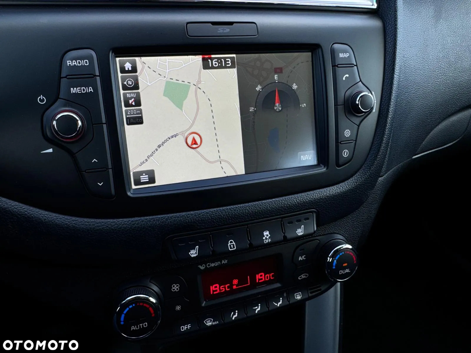 Kia Ceed 1.4 CVVT Dream Team Edition - 26