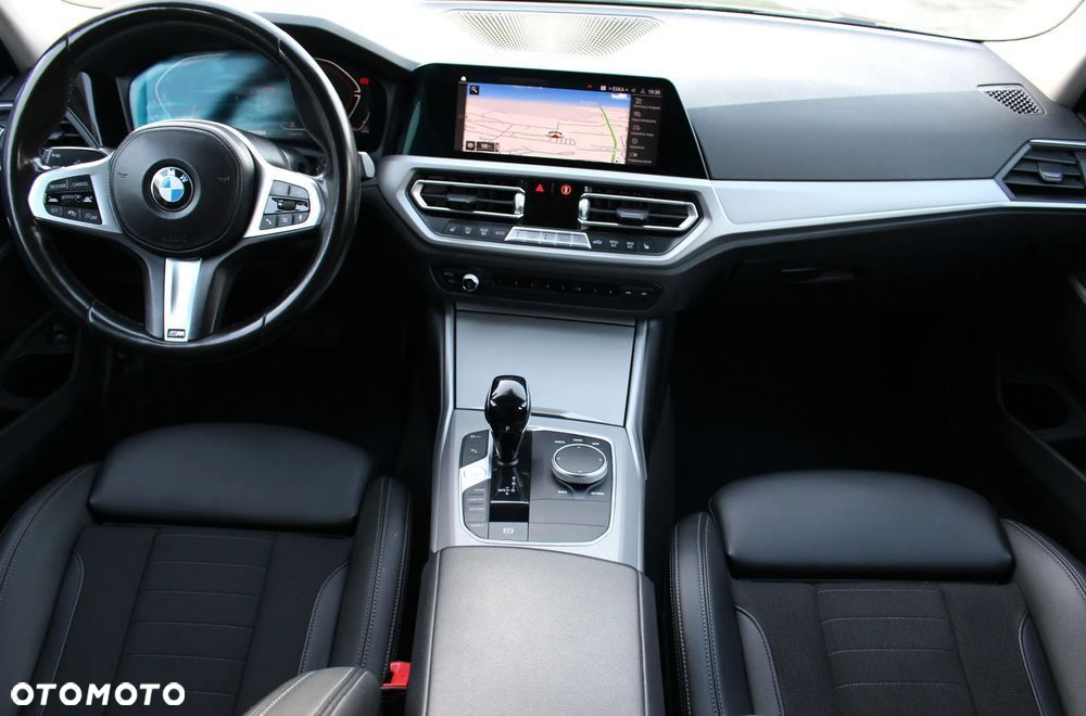 BMW Seria 3 318d Touring Advantage - 20
