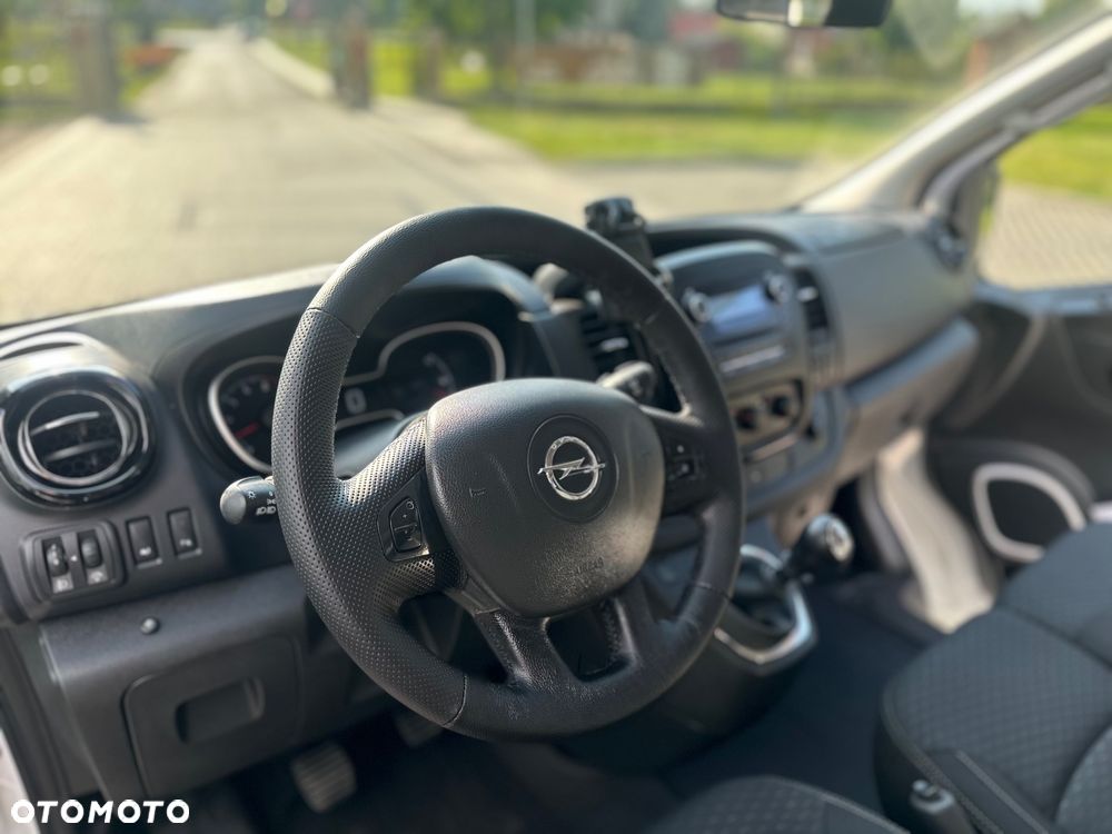 Opel Vivaro - 19