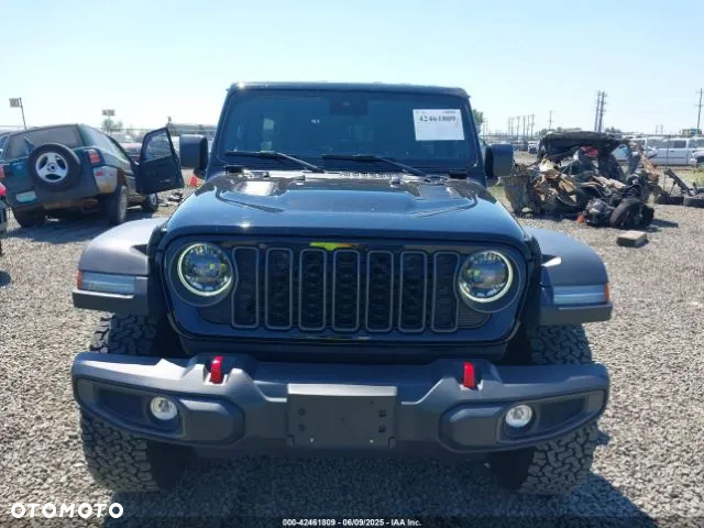 Jeep Wrangler - 8