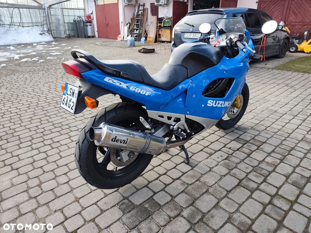 Suzuki GSX - 3