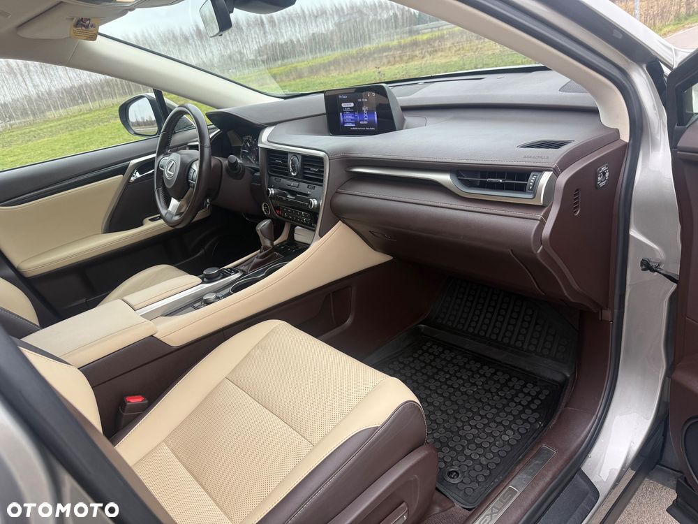 Lexus RX 450h (hybrid) - 34