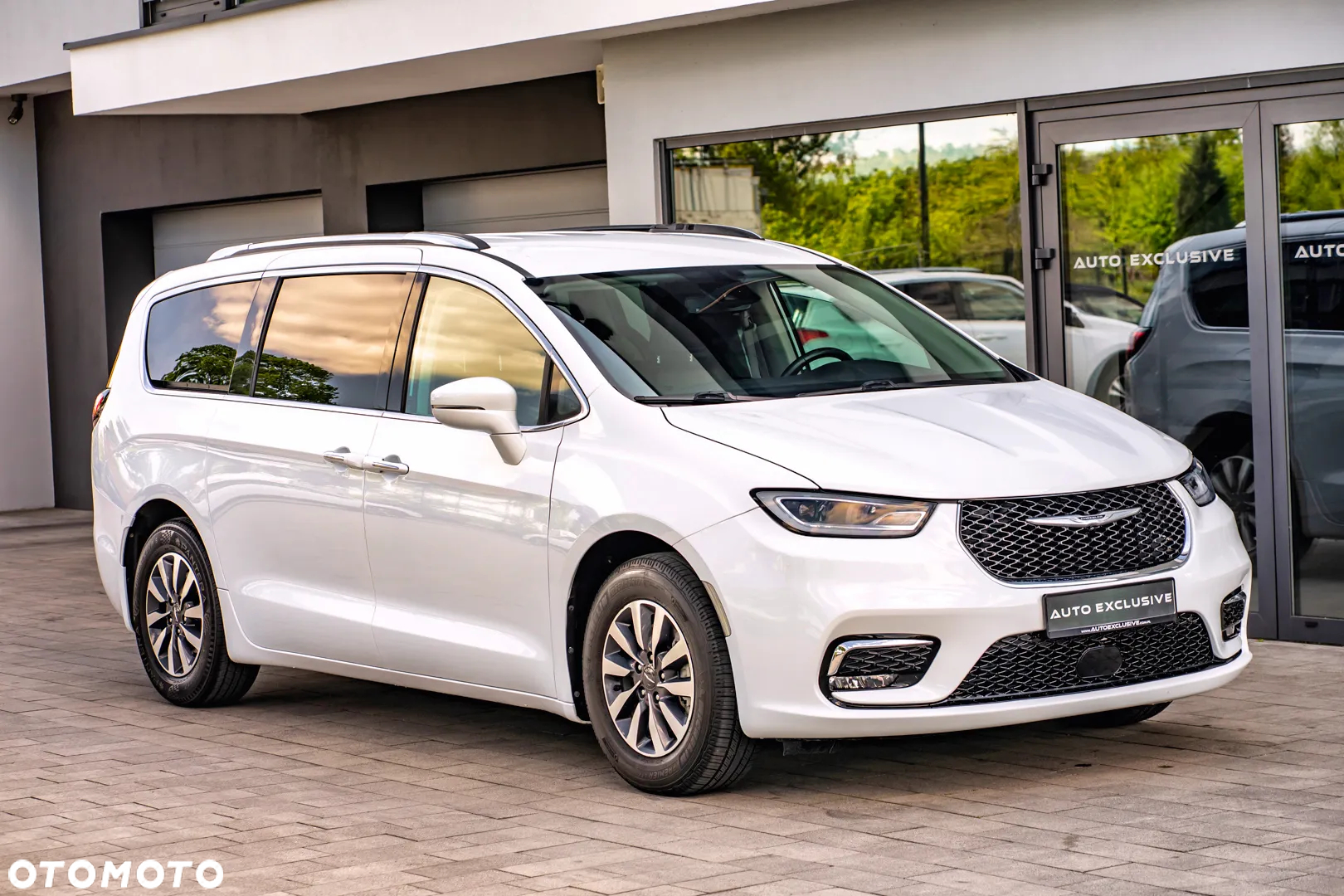 Chrysler Pacifica - 18