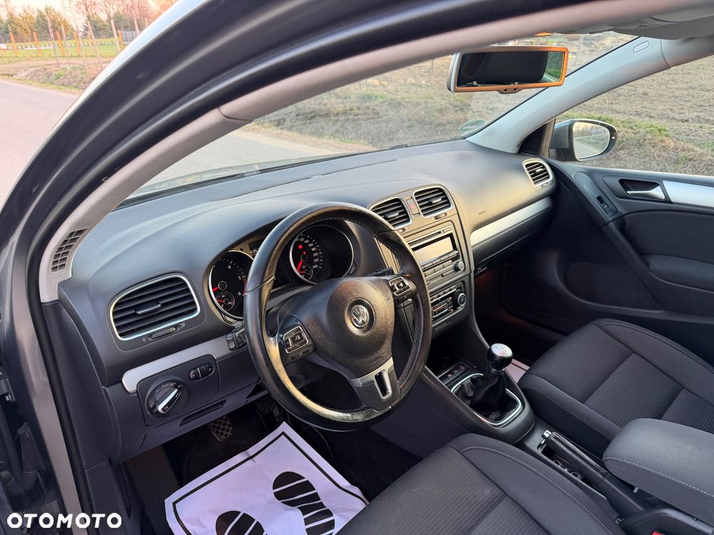 Volkswagen Golf 1.6 TDI DPF BlueMotion Technology Team - 32