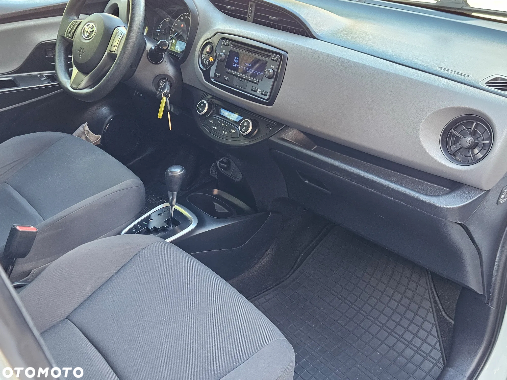Toyota Yaris - 14