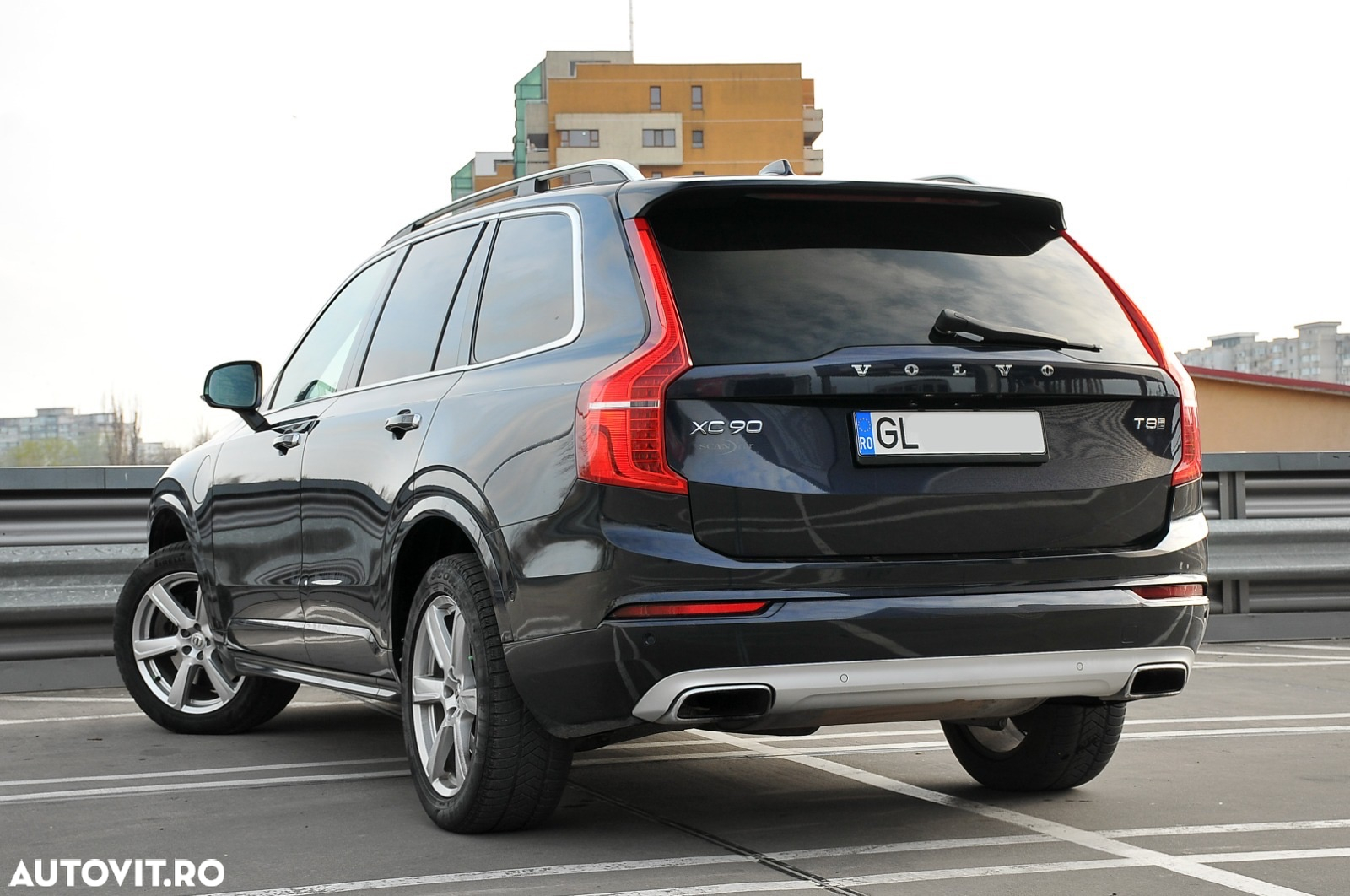 Volvo XC 90 - 8