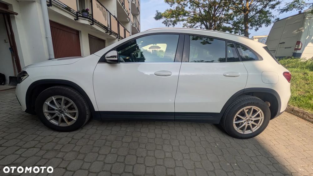 Mercedes-Benz GLA 200 Business Edition - 3