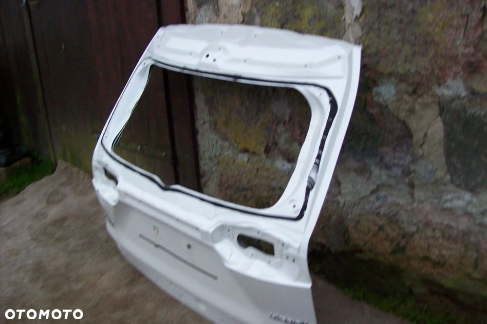 tylna klapa toyota rav 4 v - 4