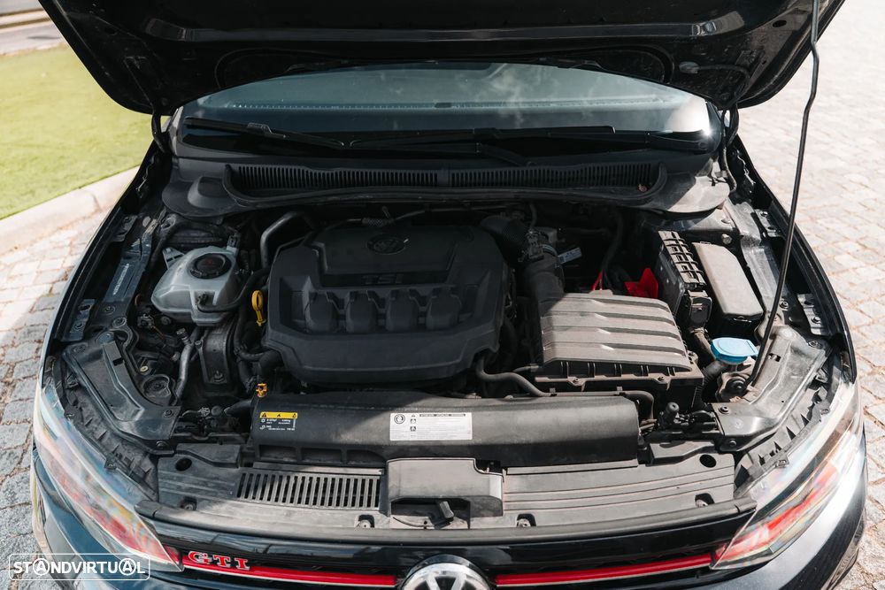 VW Polo 2.0 TSI GTI DSG - 33