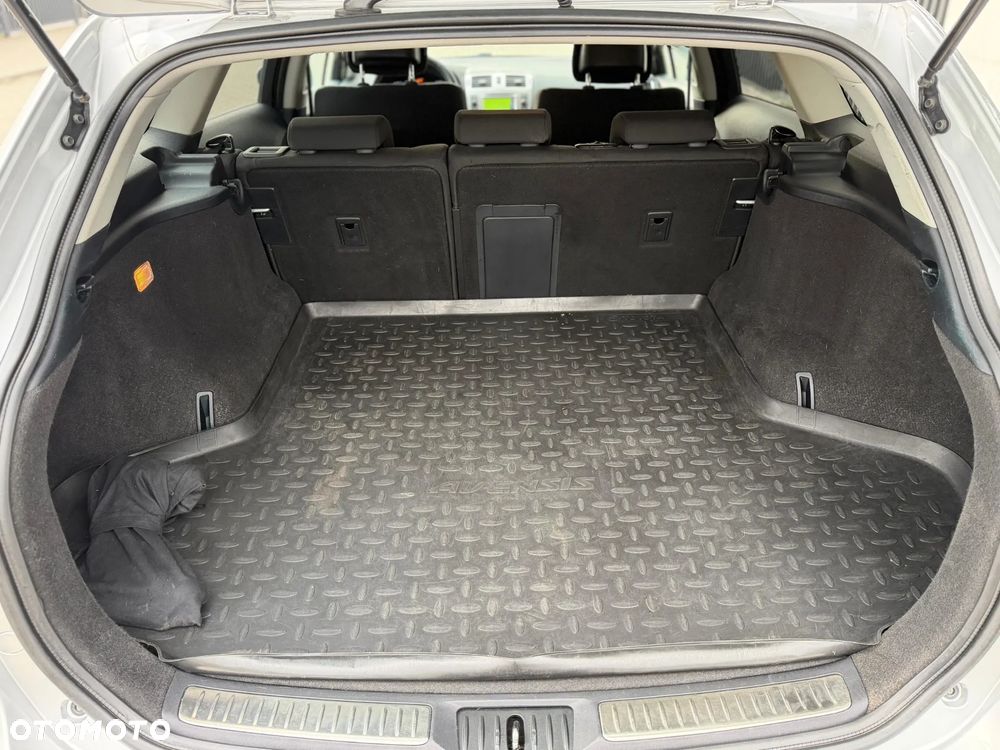 Toyota Avensis 1.8 Premium EU5 - 24